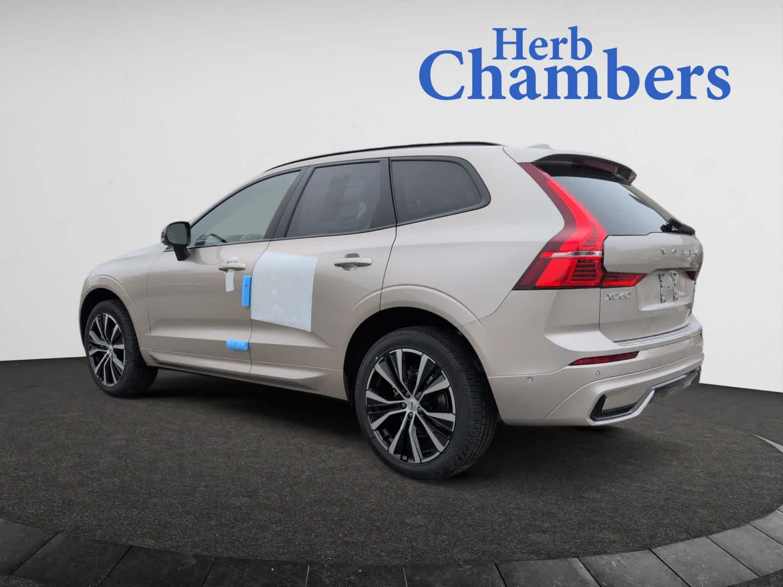 new 2025 Volvo XC60 car, priced at $55,360