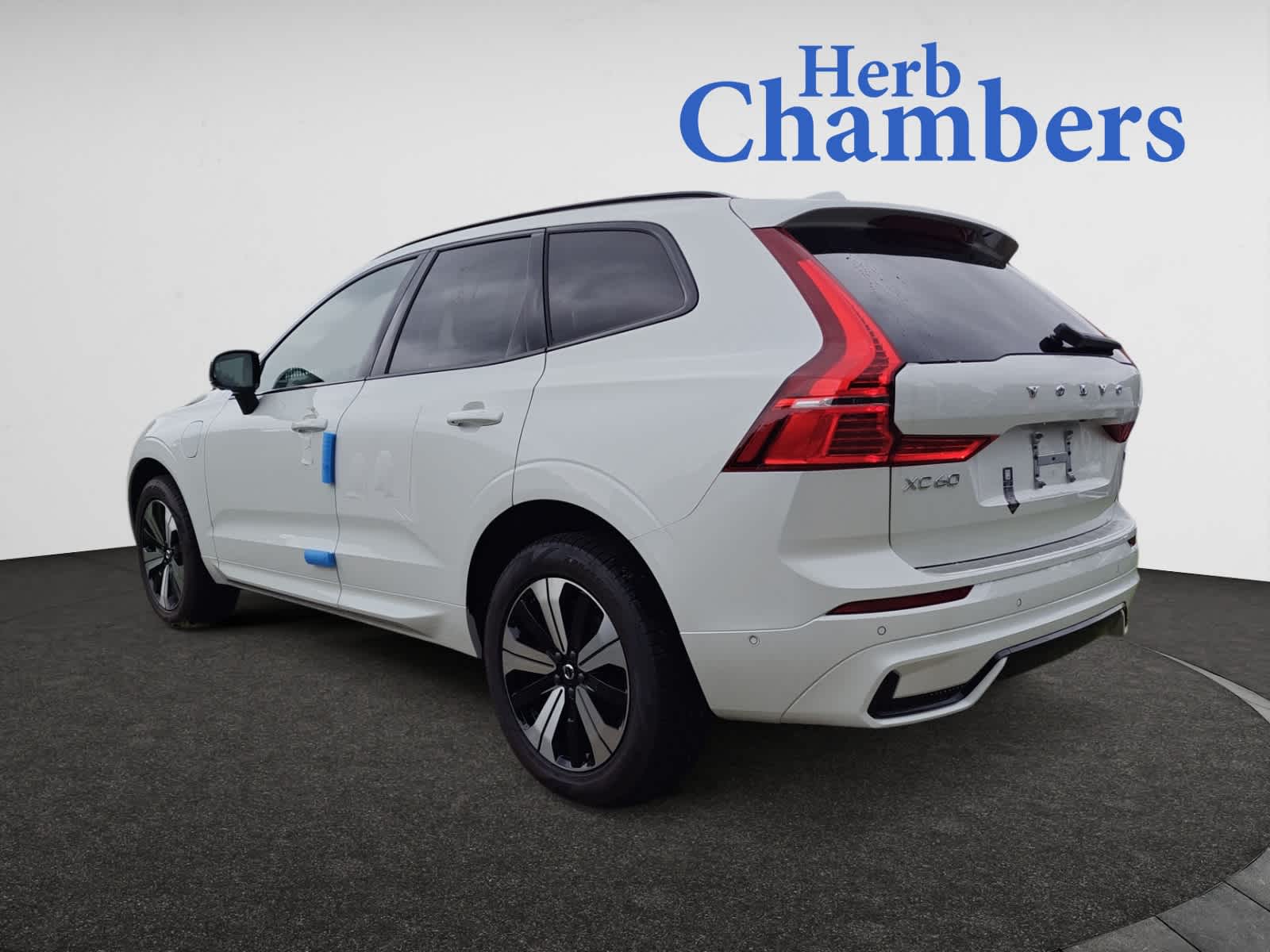 new 2025 Volvo XC60 II car, priced at $65,825