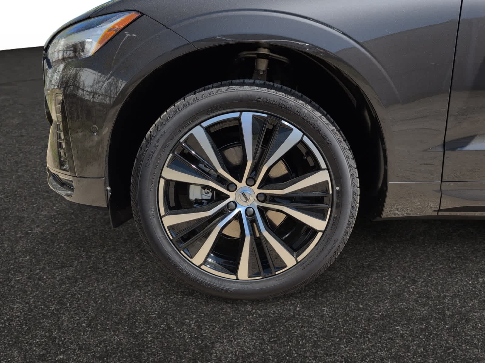new 2025 Volvo XC60 car, priced at $56,505