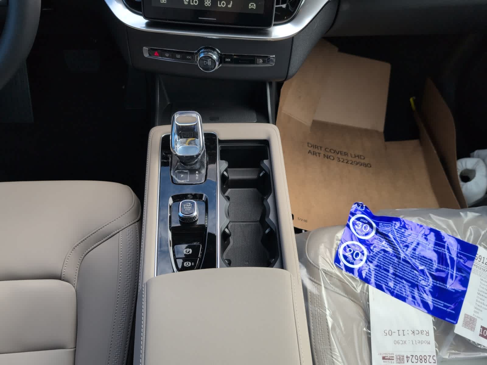 new 2025 Volvo XC90 car, priced at $60,545