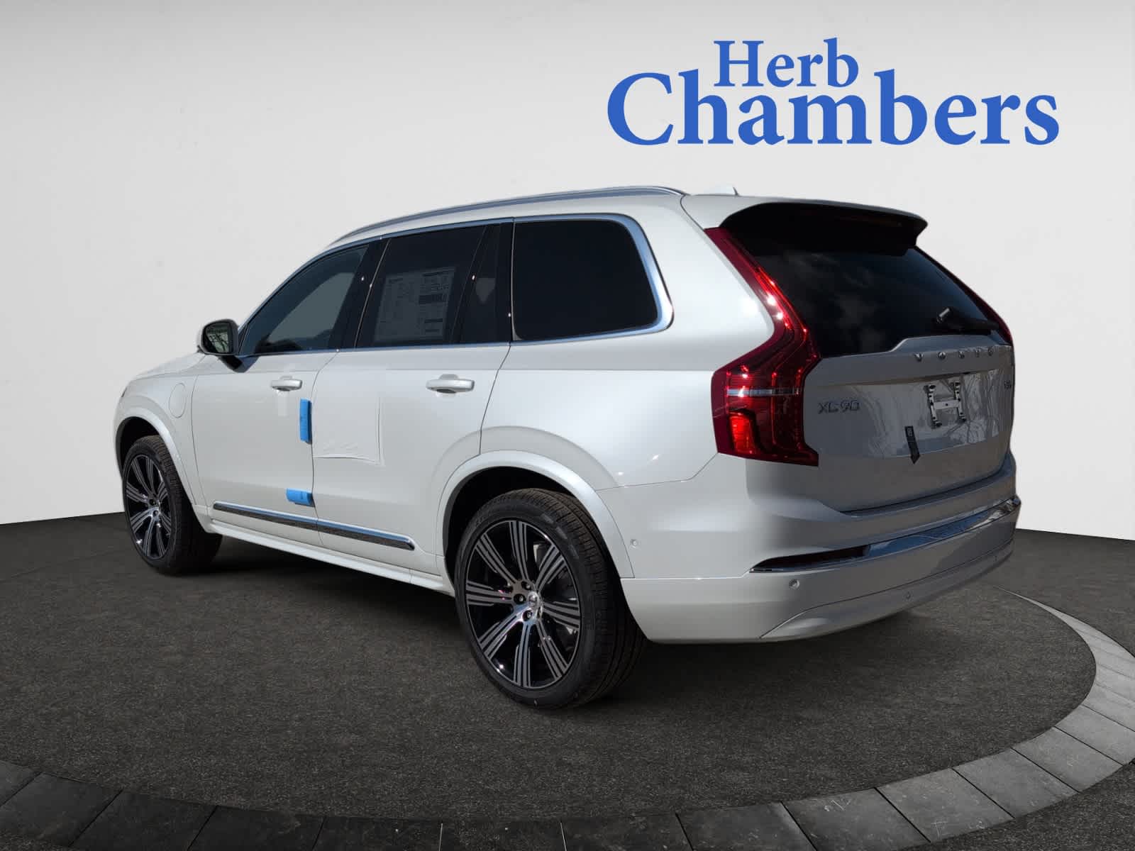 new 2025 Volvo XC90 plug-in hybrid car, priced at $81,765