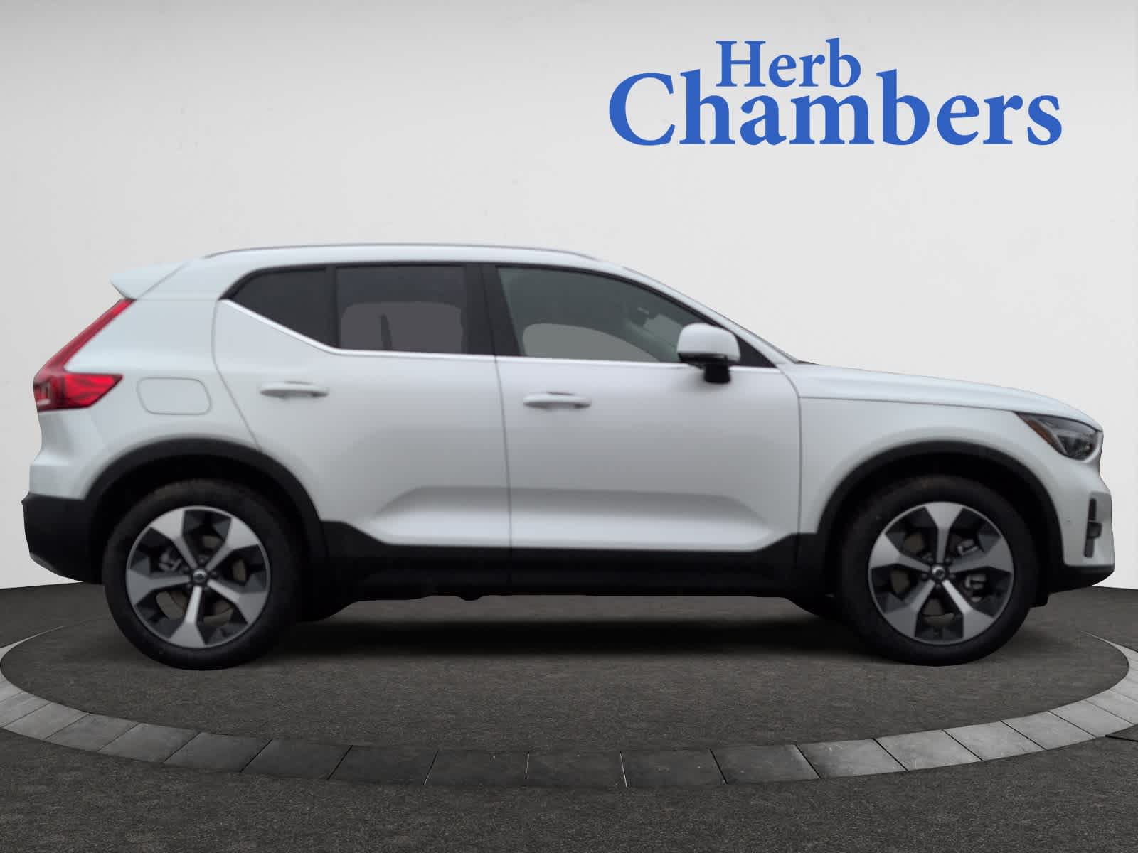new 2025 Volvo XC40 car, priced at $48,335