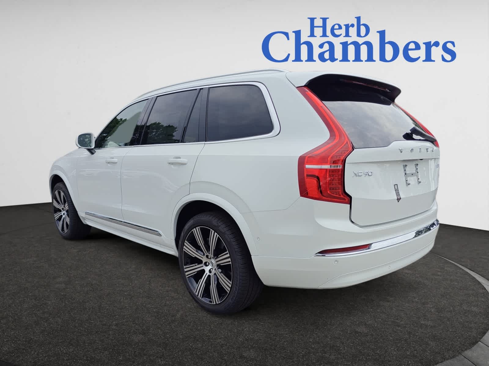 new 2025 Volvo XC90 car, priced at $68,065