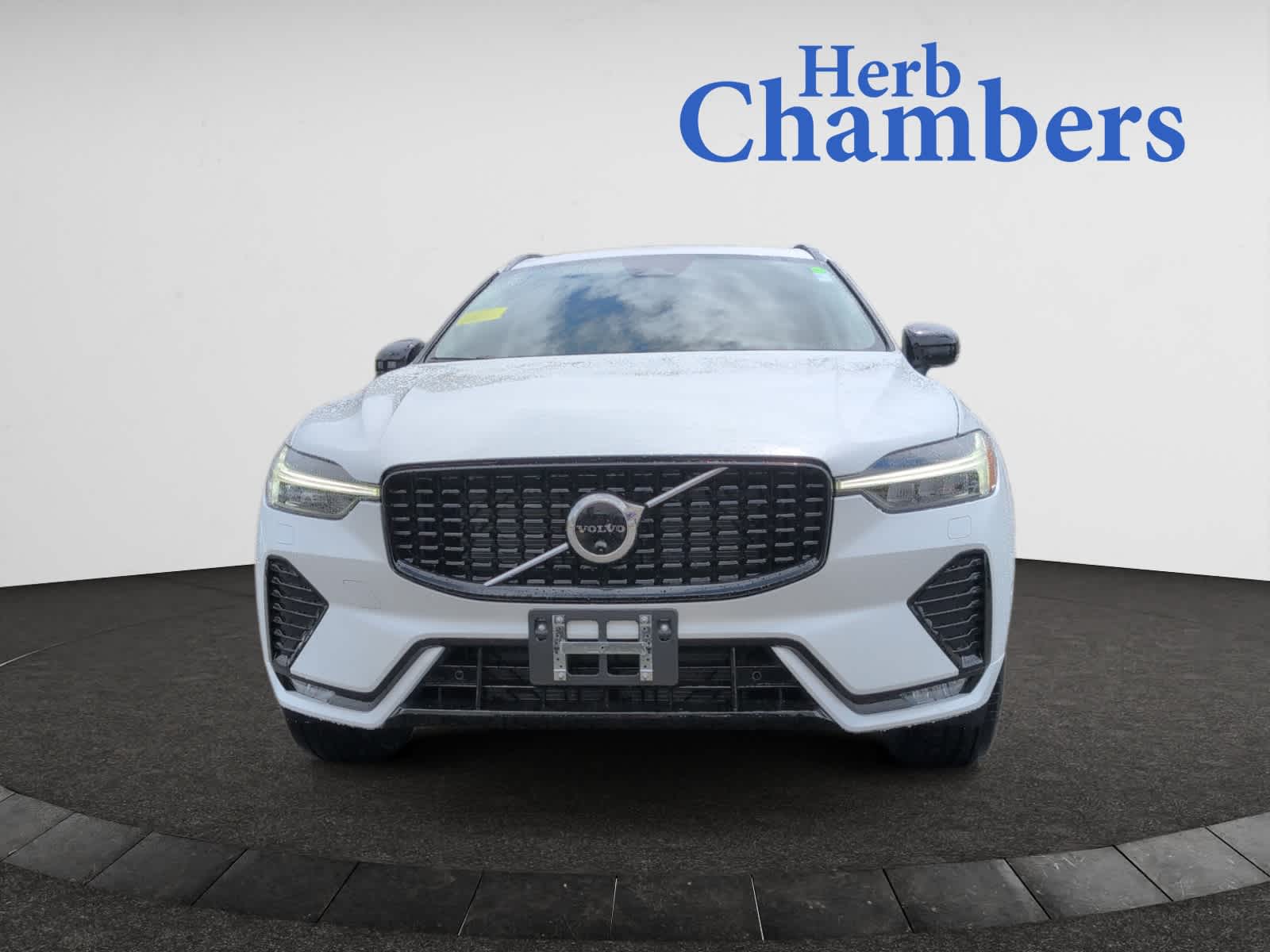 new 2025 Volvo XC60 car, priced at $56,505