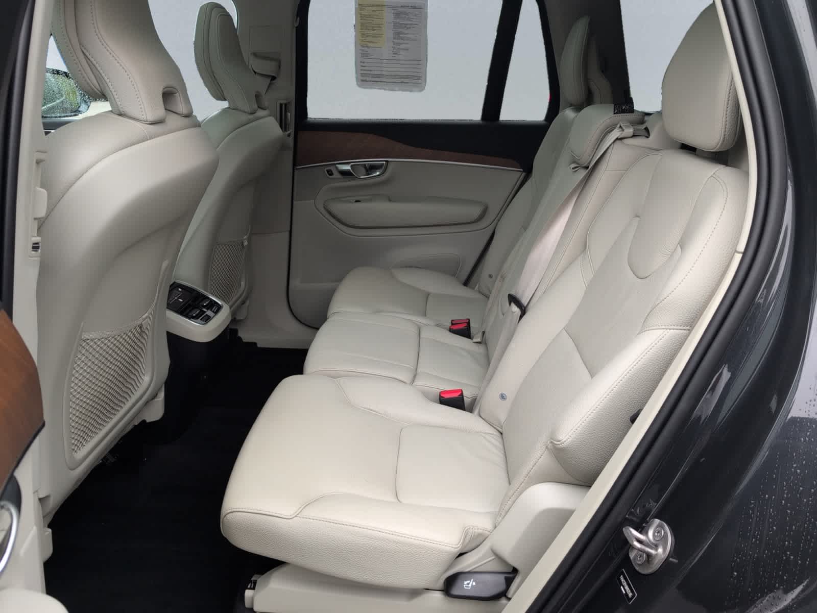 used 2022 Volvo XC90 car, priced at $41,998
