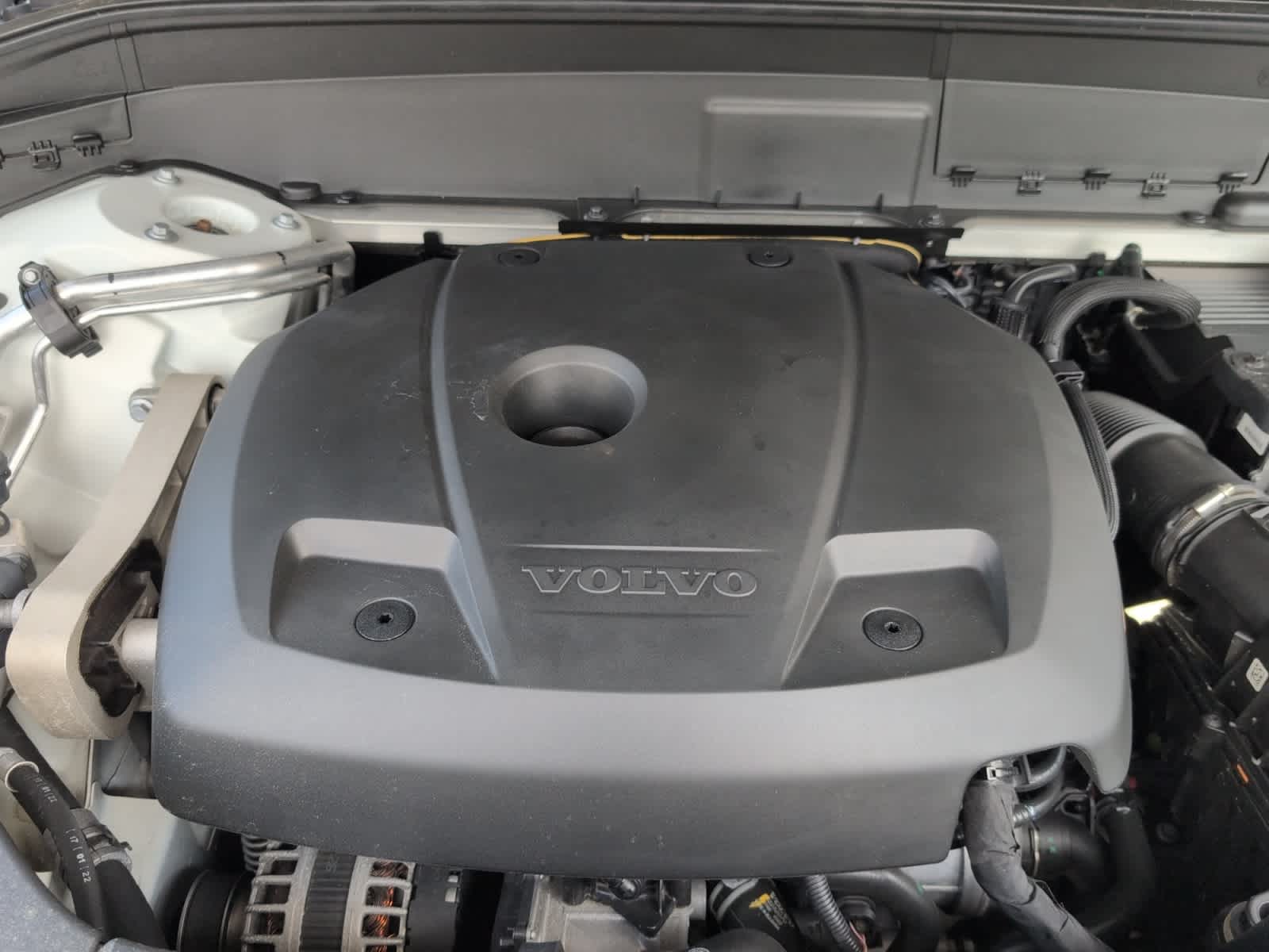 used 2022 Volvo XC90 car, priced at $42,998