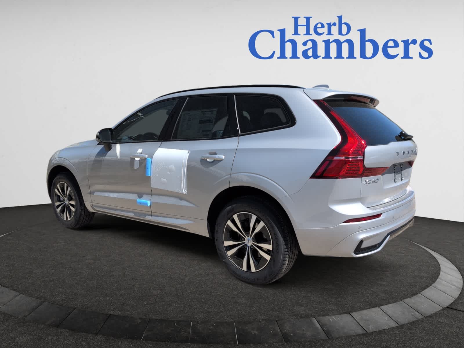 new 2025 Volvo XC60 car, priced at $50,300