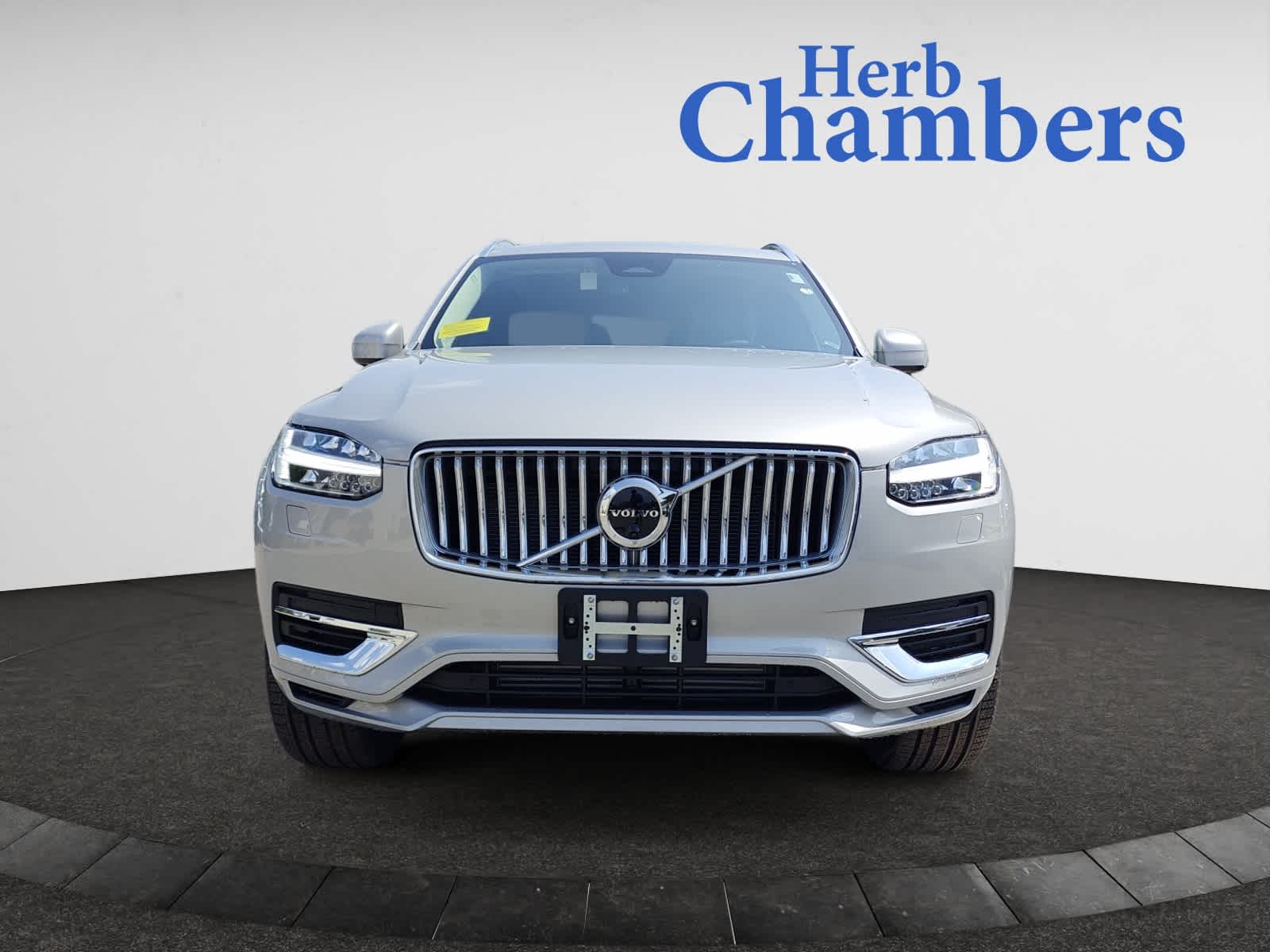 new 2025 Volvo XC90 plug-in hybrid car, priced at $78,455