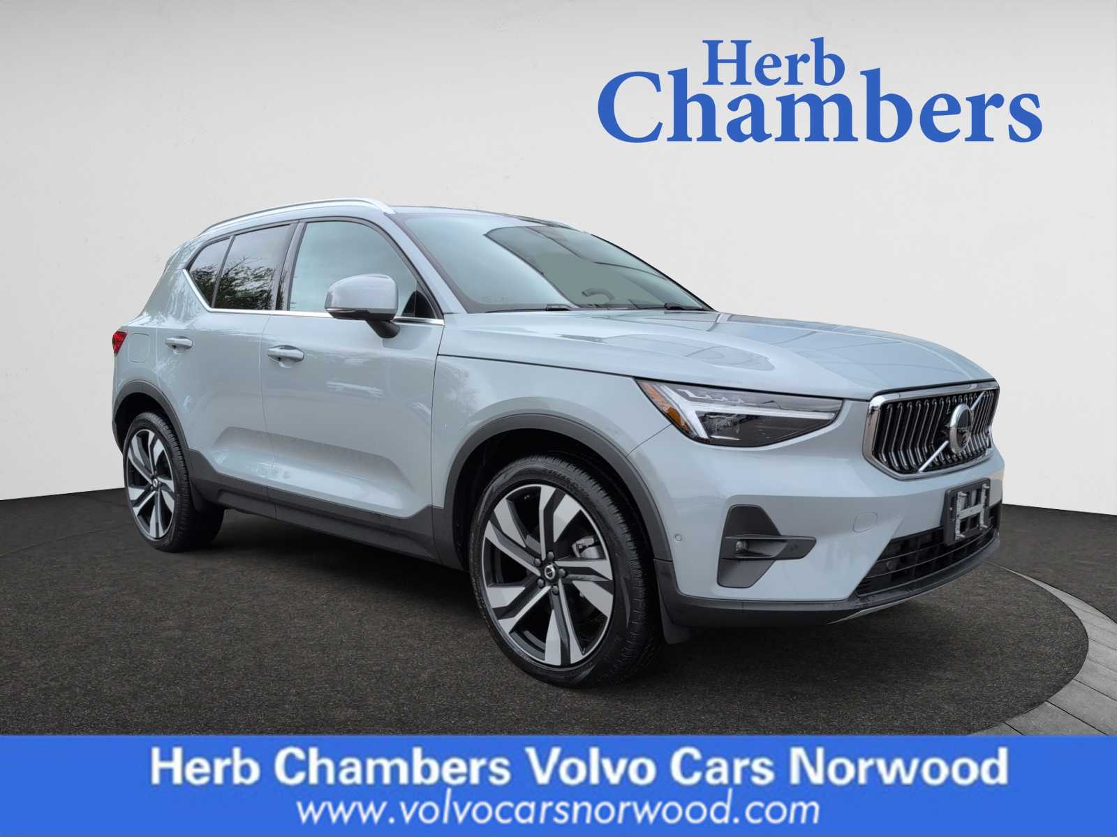 new 2024 Volvo XC40 car, priced at $51,130