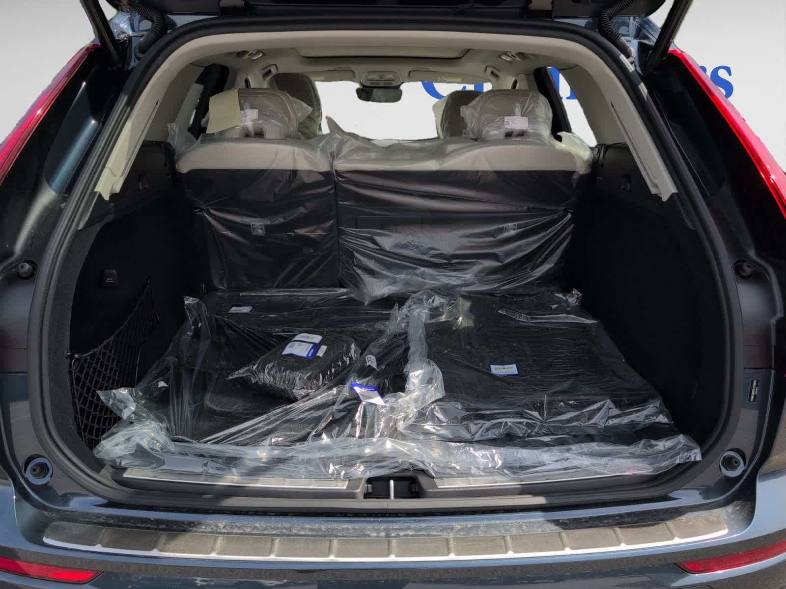 new 2025 Volvo XC60 car, priced at $60,660