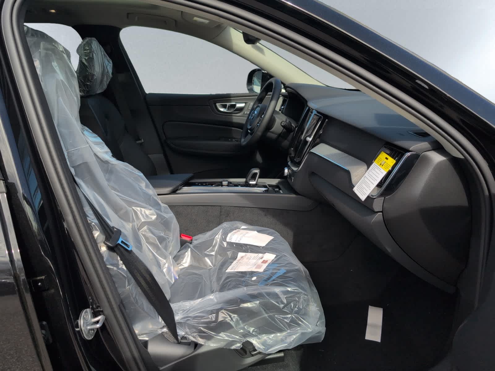 new 2025 Volvo XC60 car, priced at $55,360
