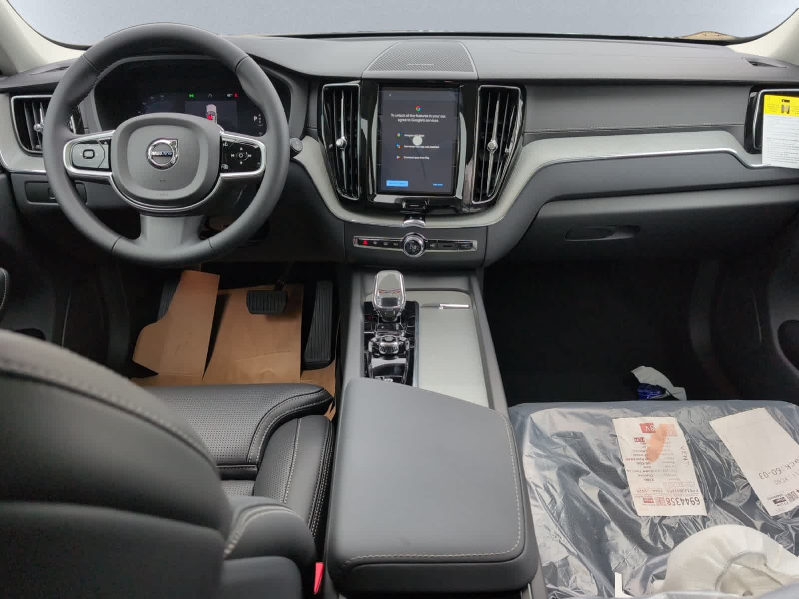 new 2025 Volvo XC60 car, priced at $60,660