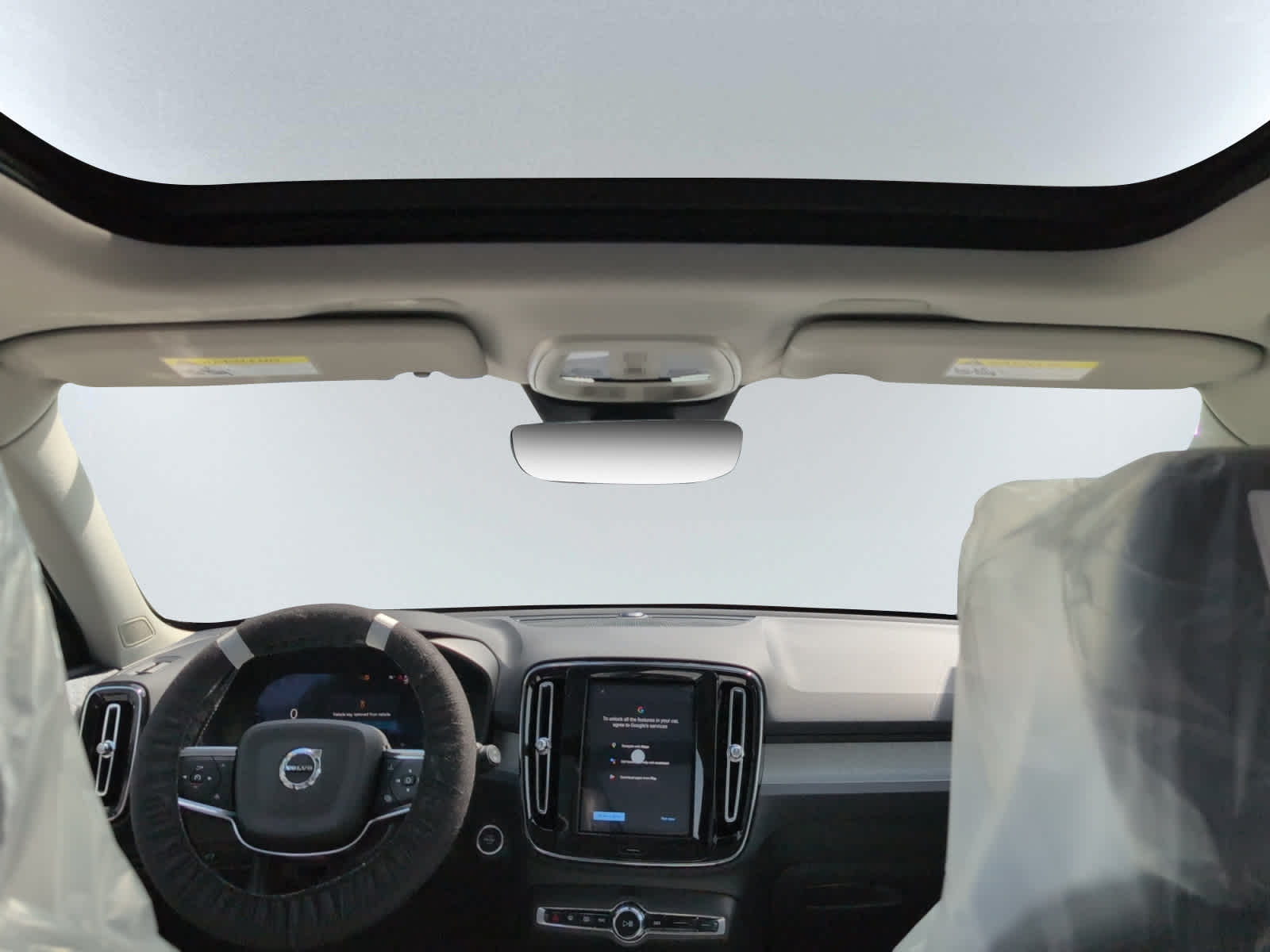 new 2025 Volvo XC40 car, priced at $49,810