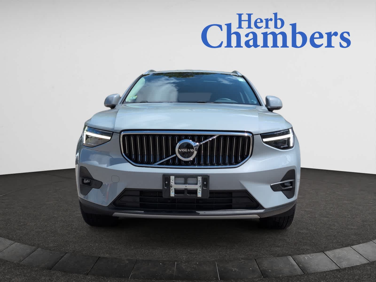 new 2024 Volvo XC40 car, priced at $52,410