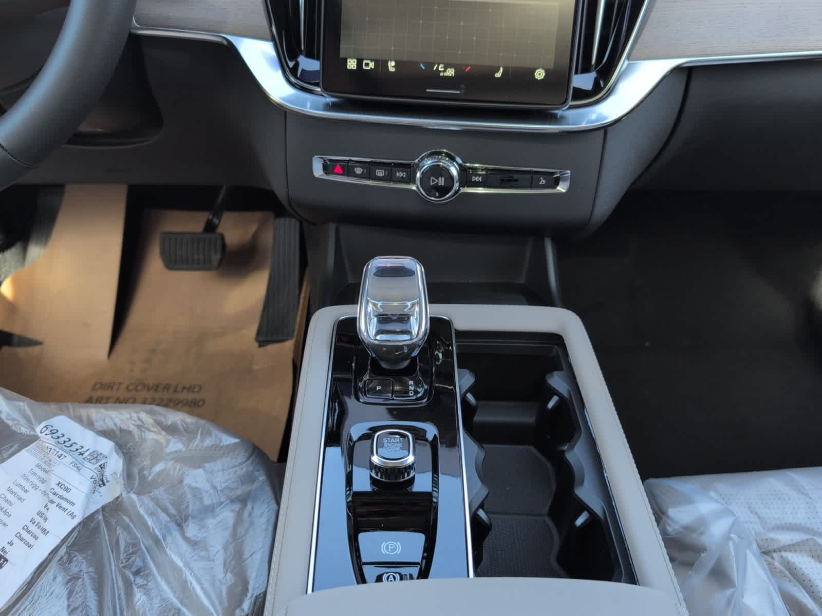 new 2025 Volvo XC90 car, priced at $72,345
