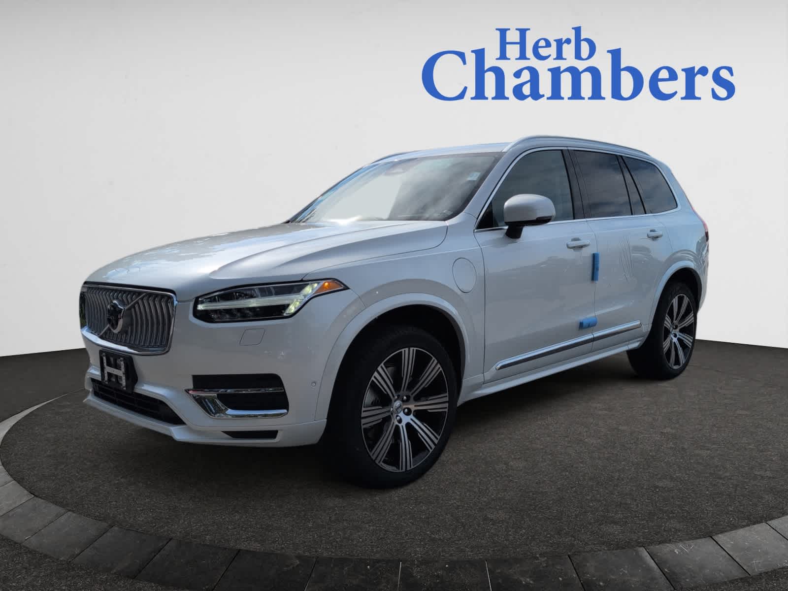 new 2025 Volvo XC90 plug-in hybrid car, priced at $81,765