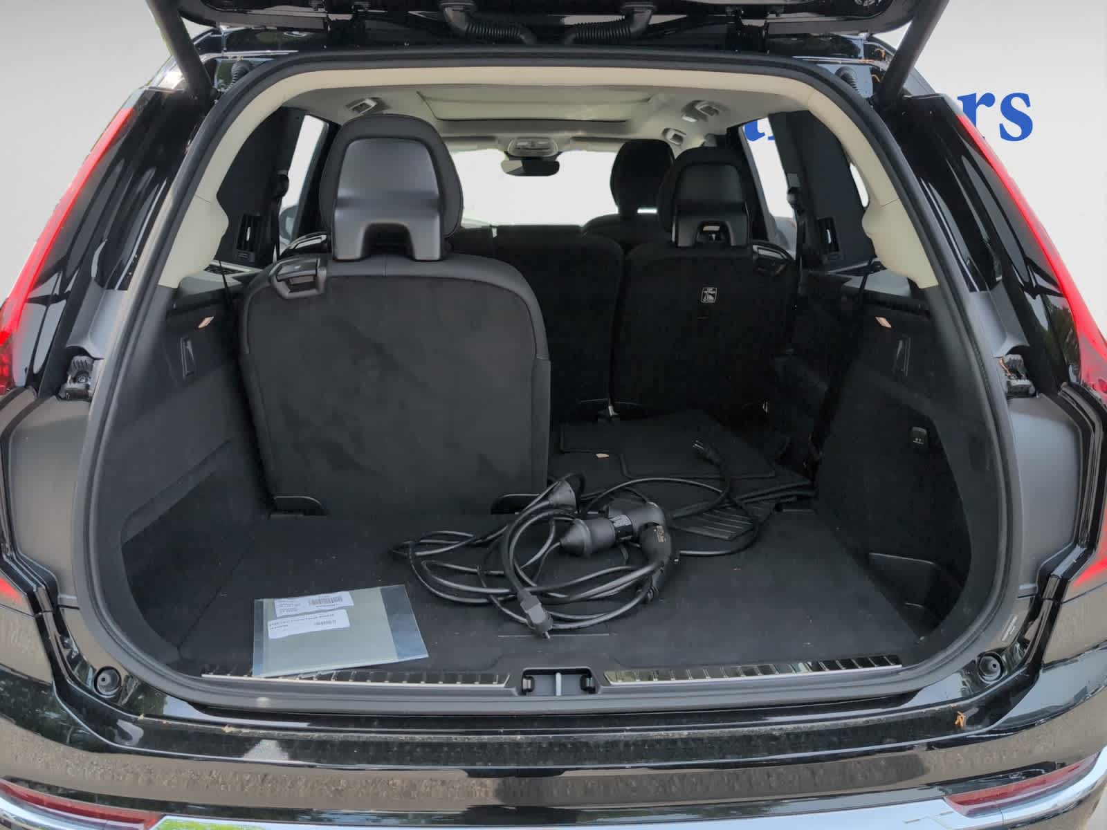 used 2025 Volvo XC90 plug-in hybrid car, priced at $68,998