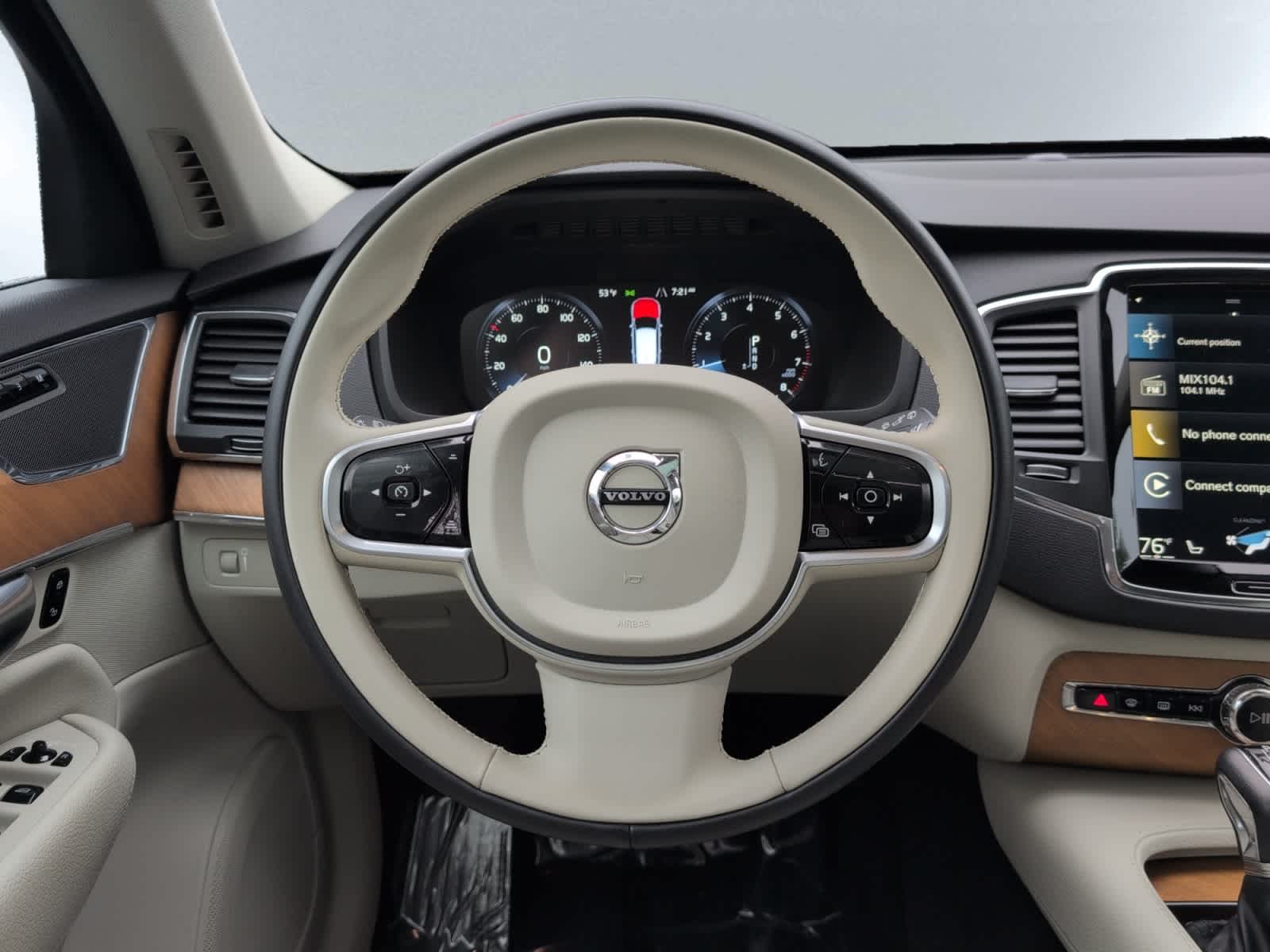 used 2022 Volvo XC90 car, priced at $41,998