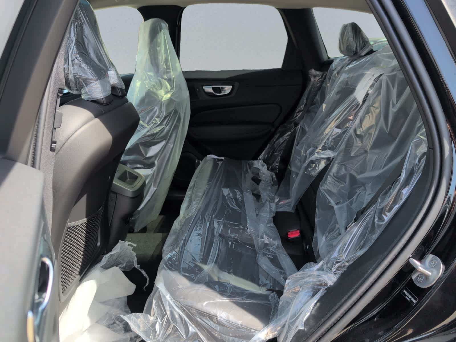 new 2025 Volvo XC60 car, priced at $50,300