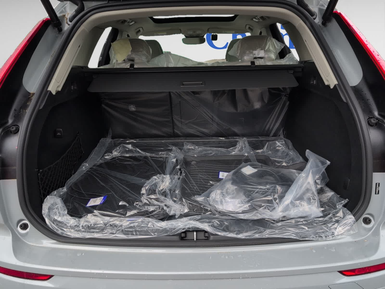 new 2025 Volvo XC60 plug-in hybrid car, priced at $67,405