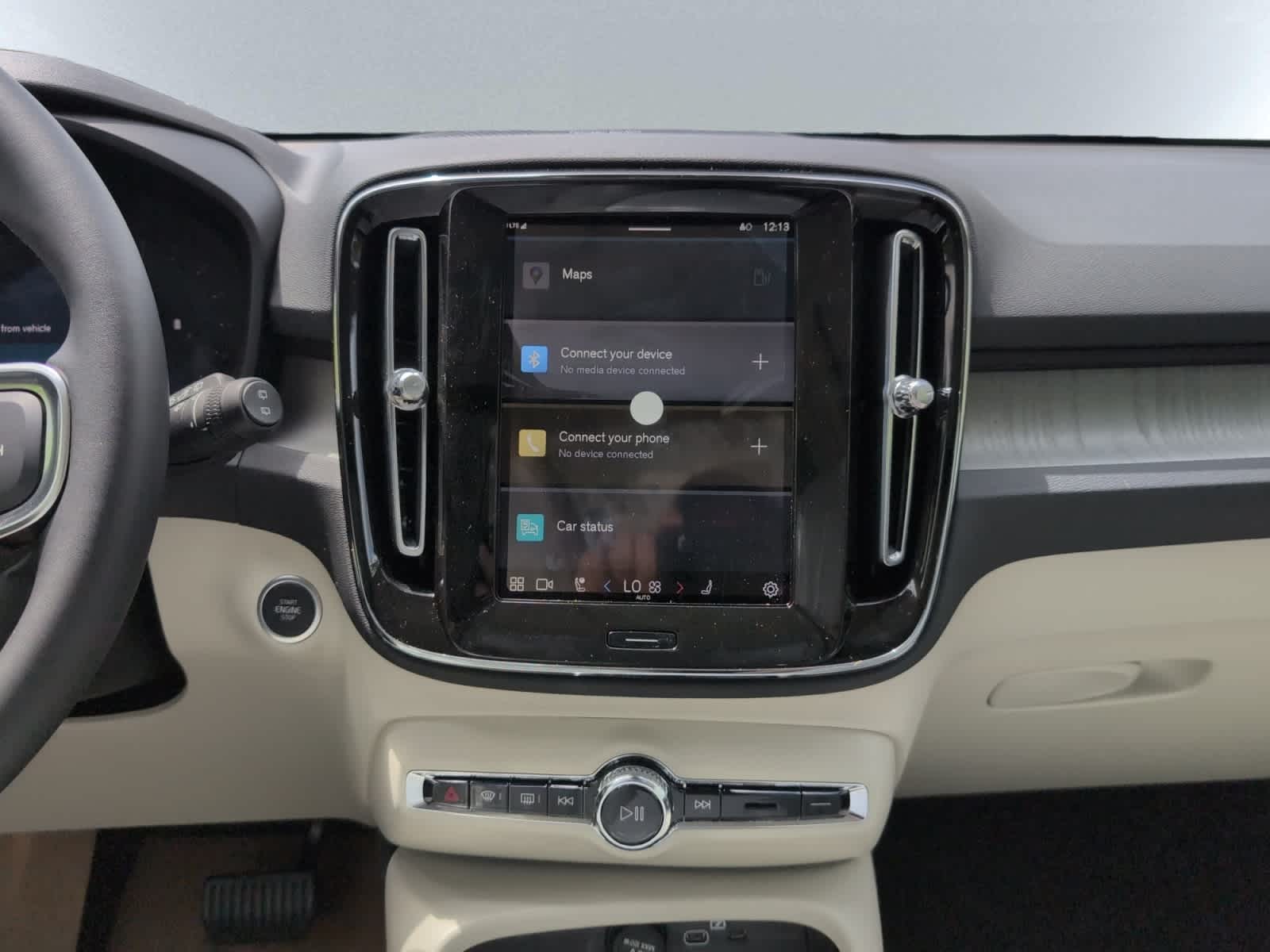 new 2025 Volvo XC40 car, priced at $51,060