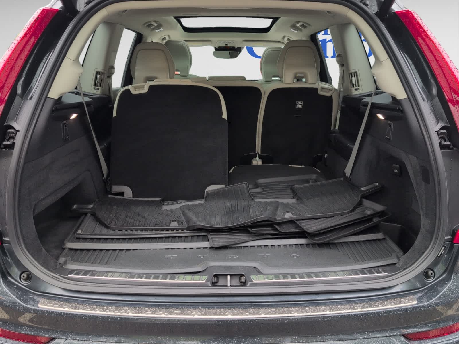 used 2022 Volvo XC90 car, priced at $41,998