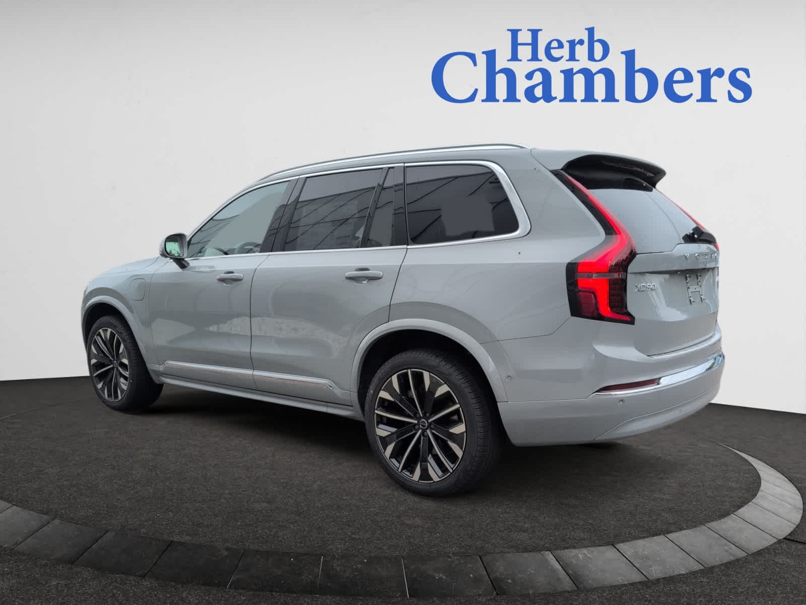 new 2025 Volvo XC90 plug-in hybrid car, priced at $82,365