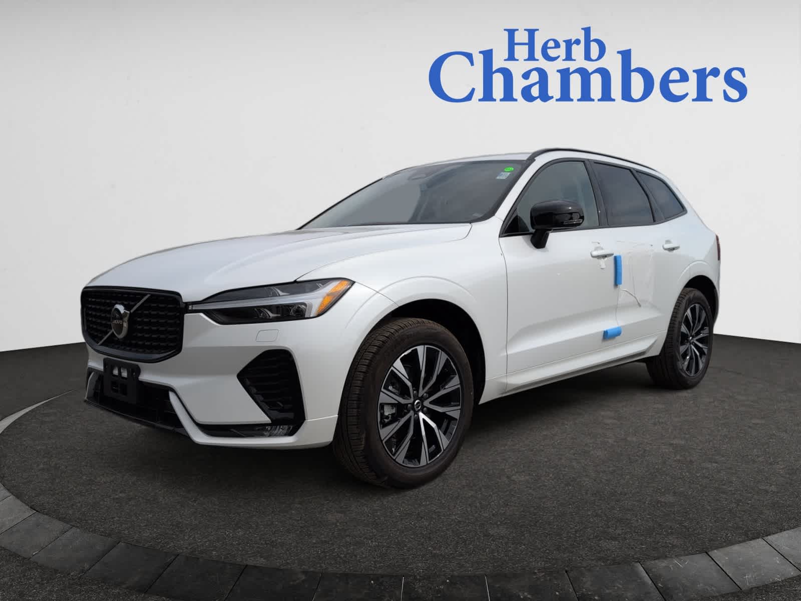 new 2025 Volvo XC60 car, priced at $51,075