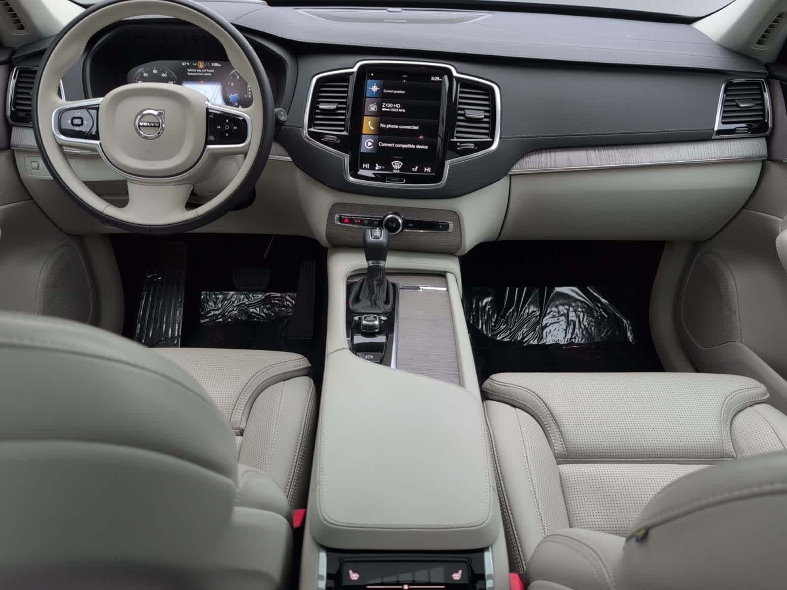 used 2022 Volvo XC90 car, priced at $46,998