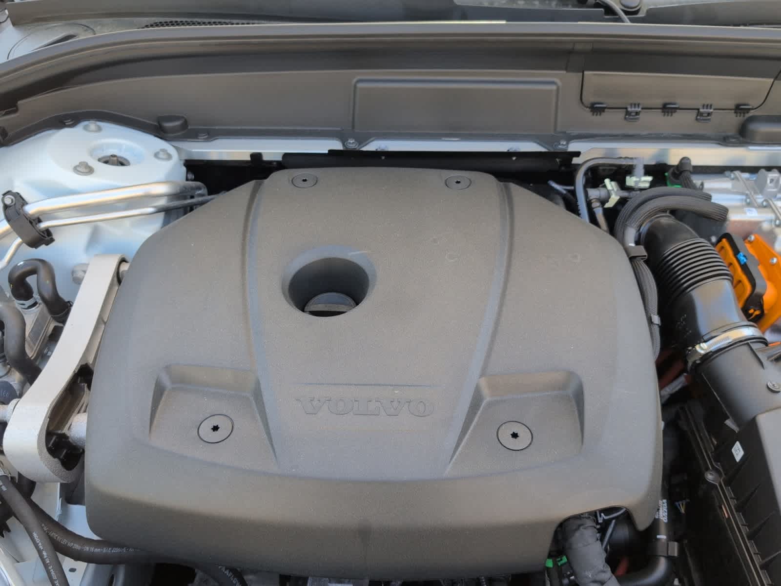 new 2025 Volvo XC60 plug-in hybrid car, priced at $66,260