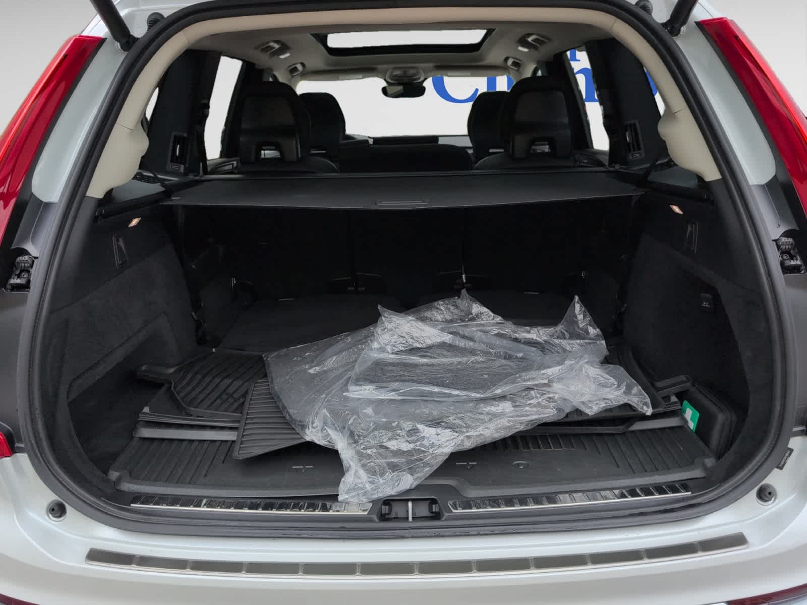 new 2024 Volvo XC90 car, priced at $55,998