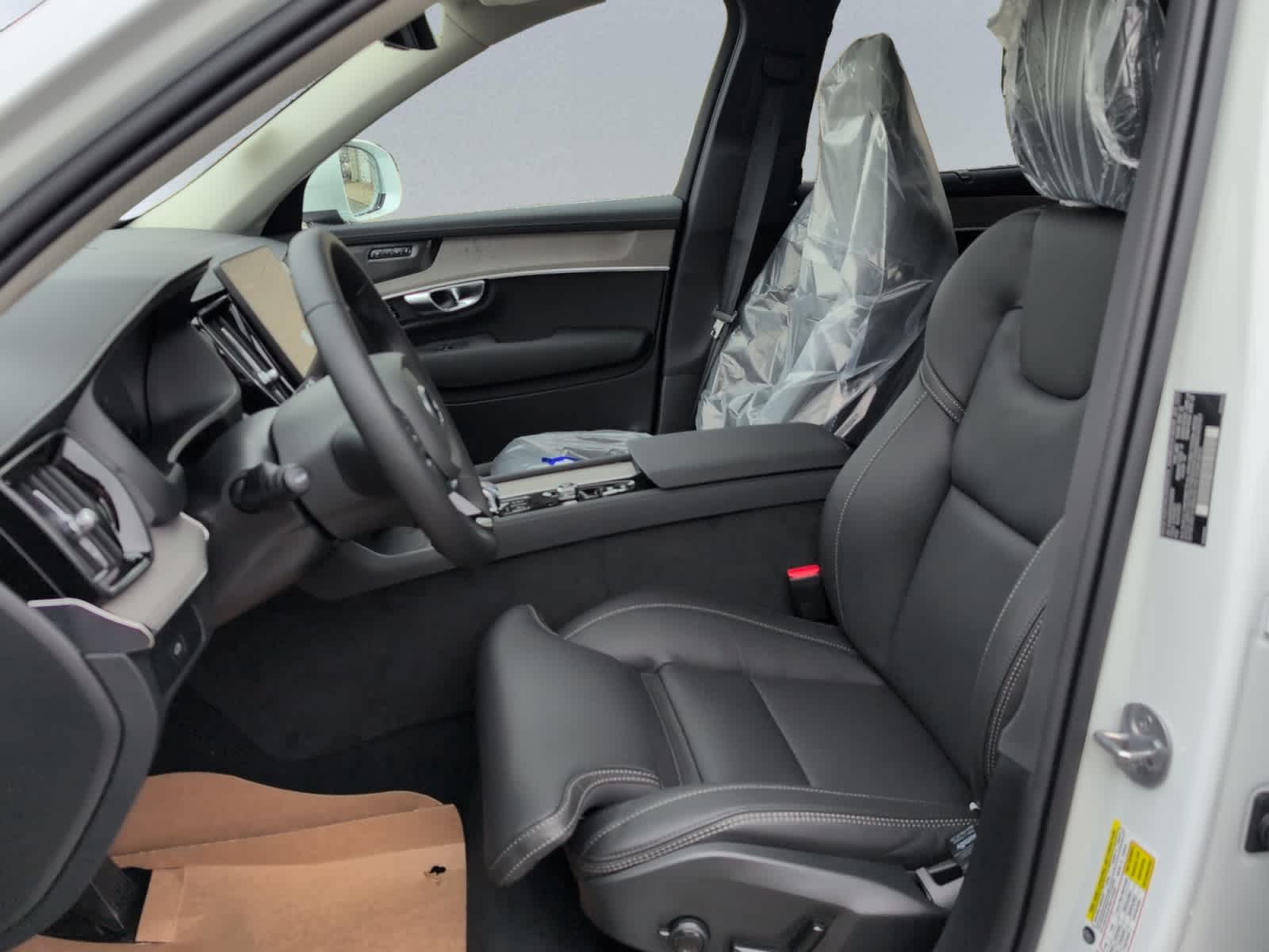 new 2025 Volvo XC90 car, priced at $72,585