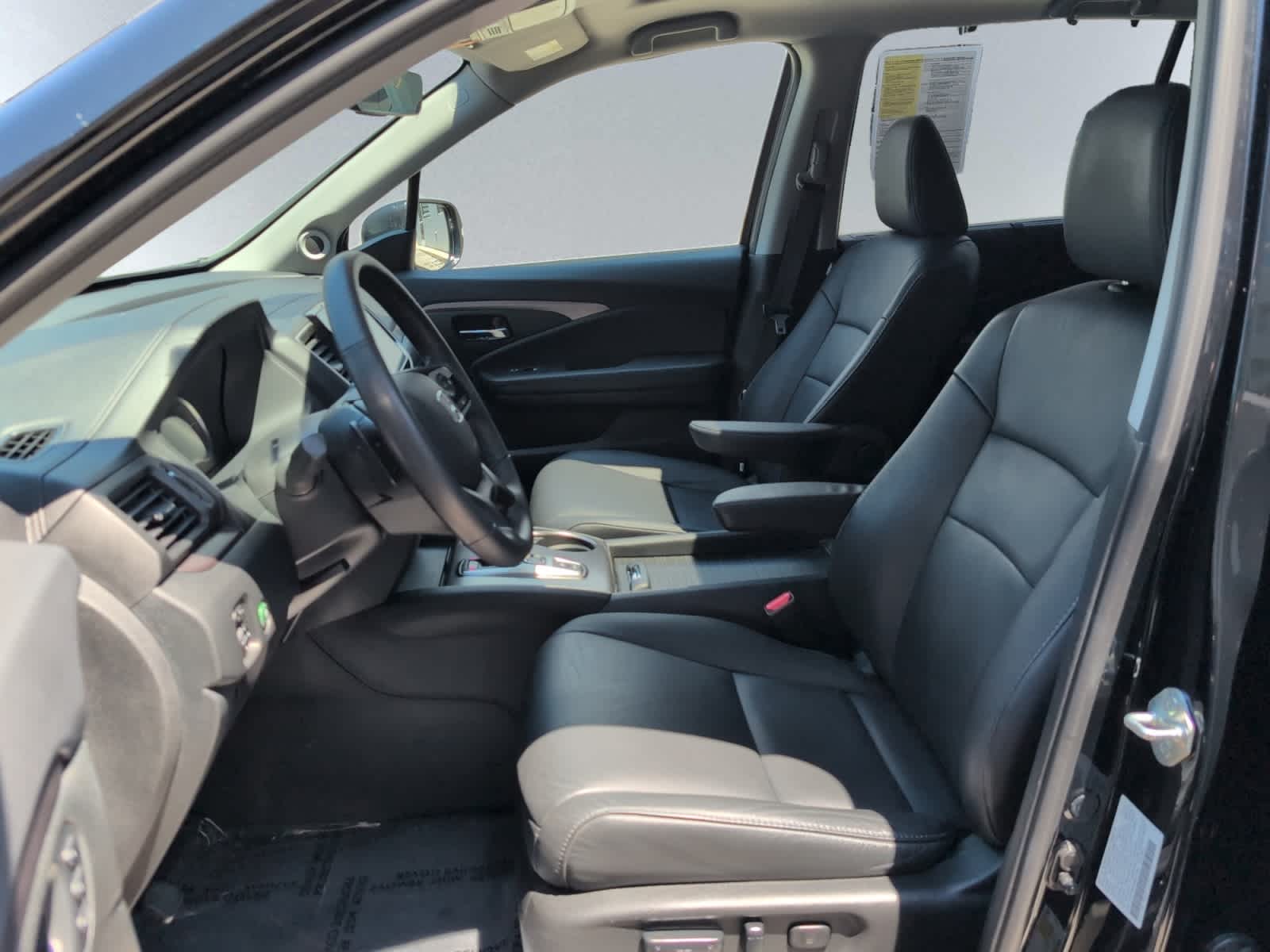 used 2022 Honda Pilot car, priced at $34,998