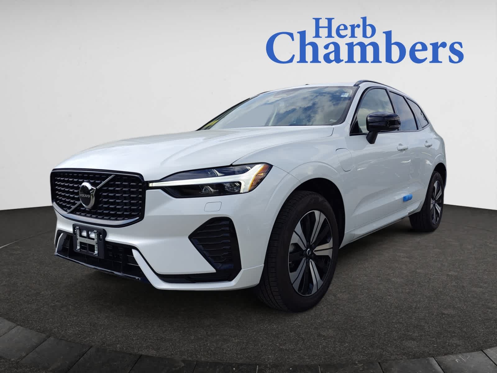 new 2025 Volvo XC60 II car, priced at $61,690