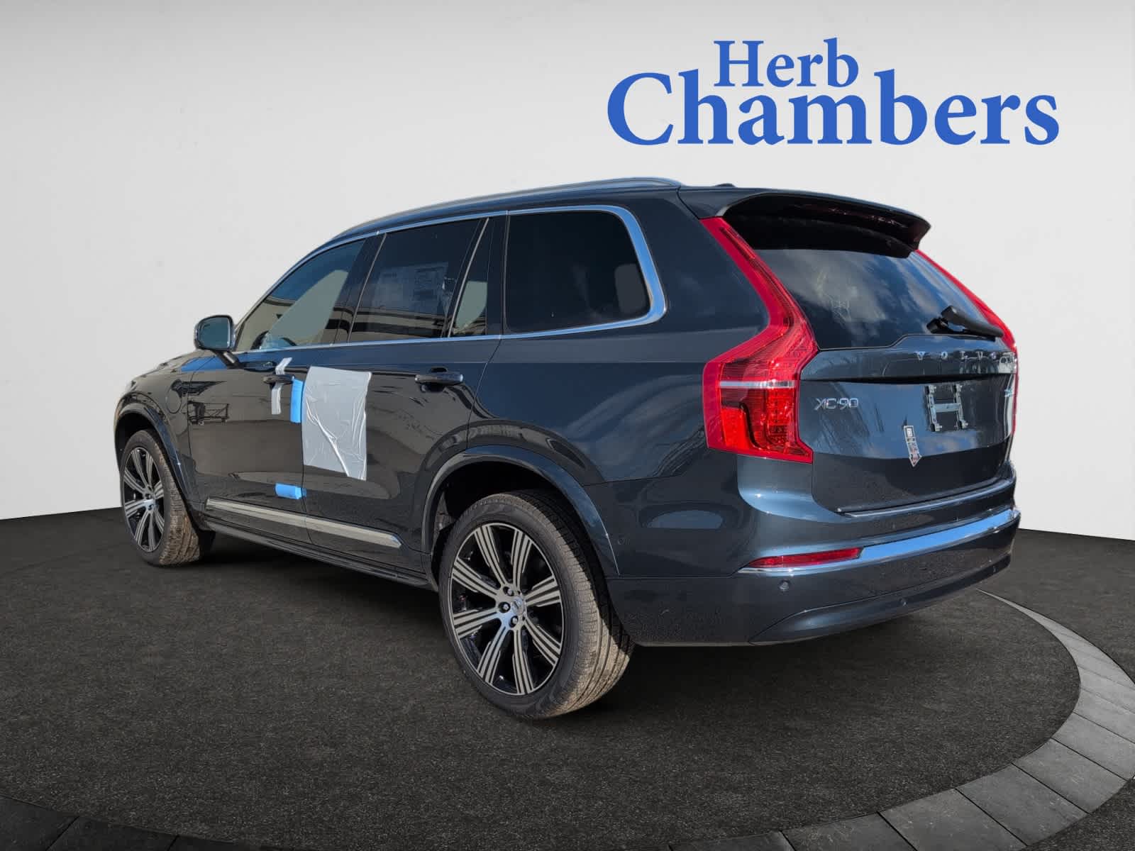 new 2025 Volvo XC90 plug-in hybrid car, priced at $81,765