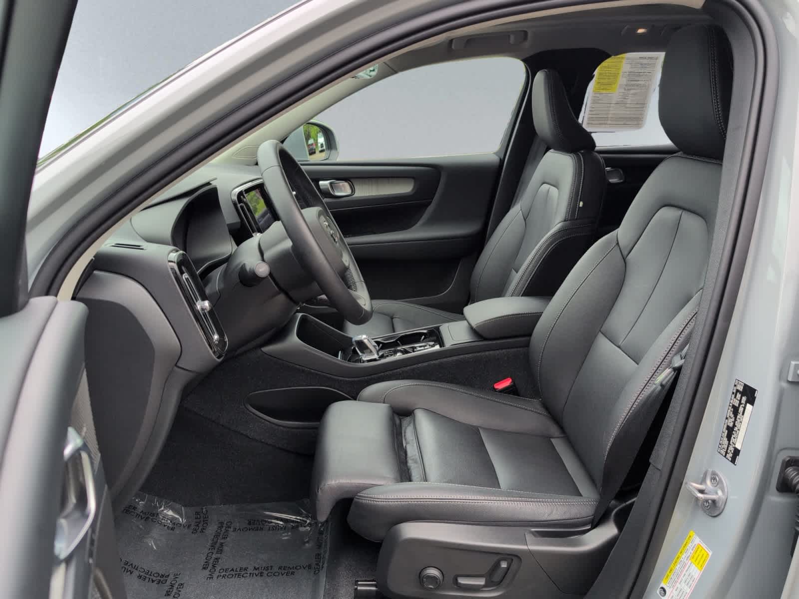 new 2024 Volvo XC40 car, priced at $51,130