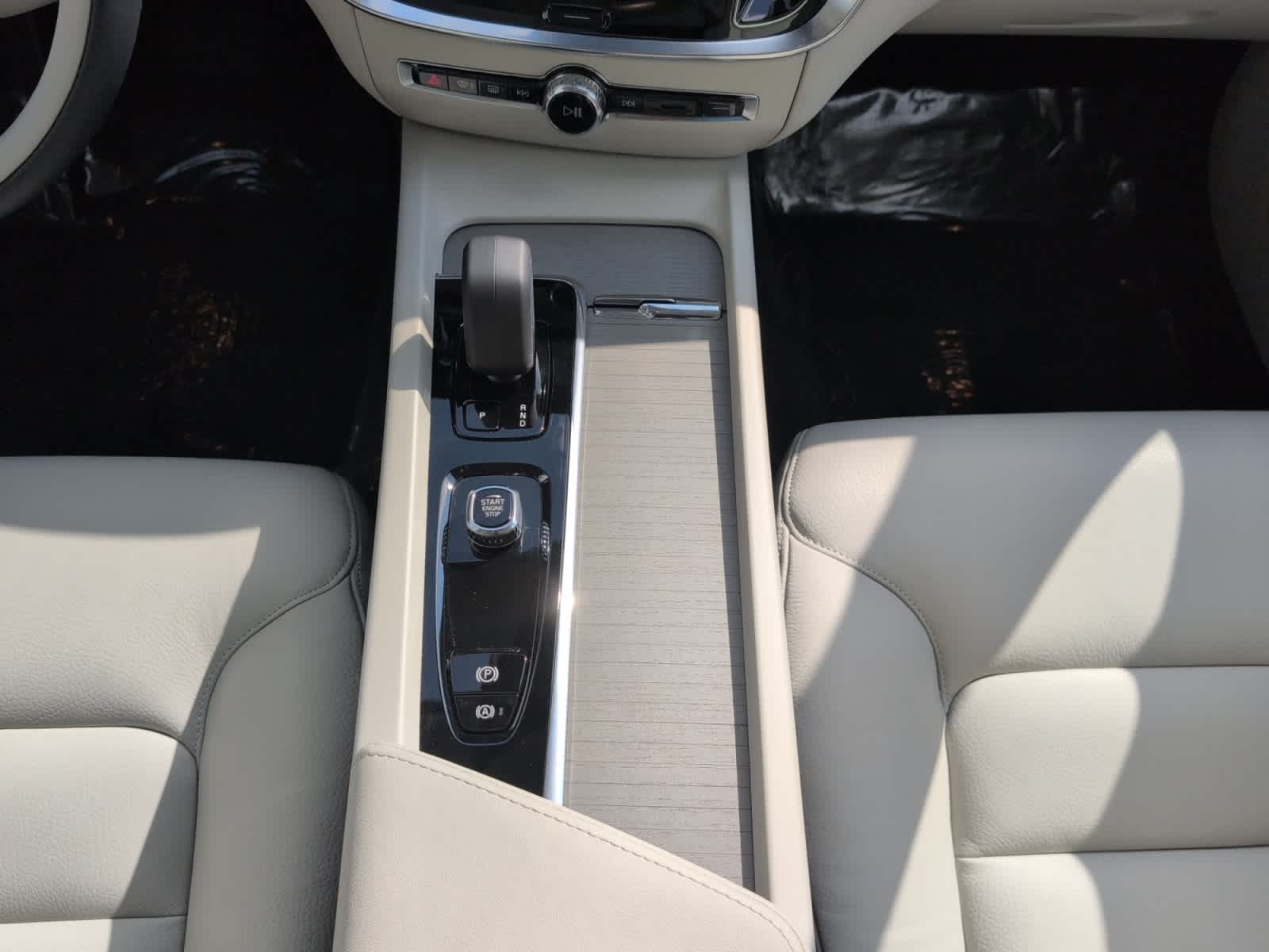 new 2024 Volvo S60 car, priced at $36,998