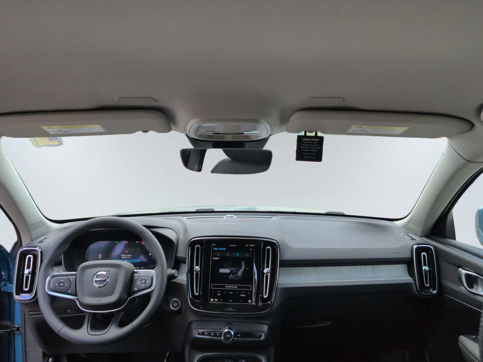 new 2025 Volvo XC40 car, priced at $43,595