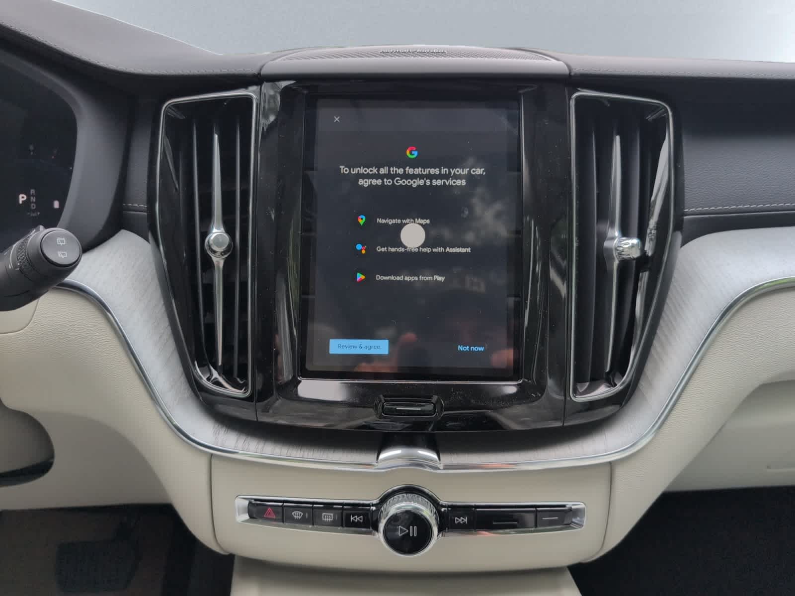 new 2025 Volvo XC60 car, priced at $61,005