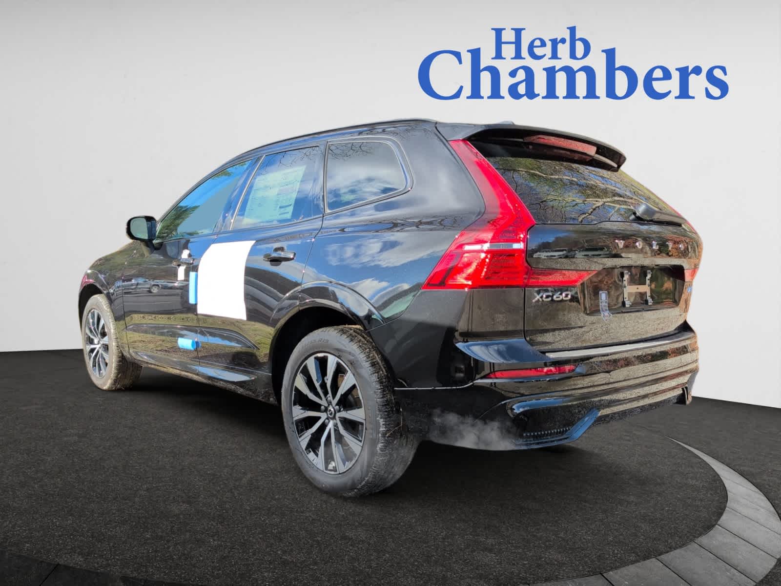 new 2025 Volvo XC60 car, priced at $51,075