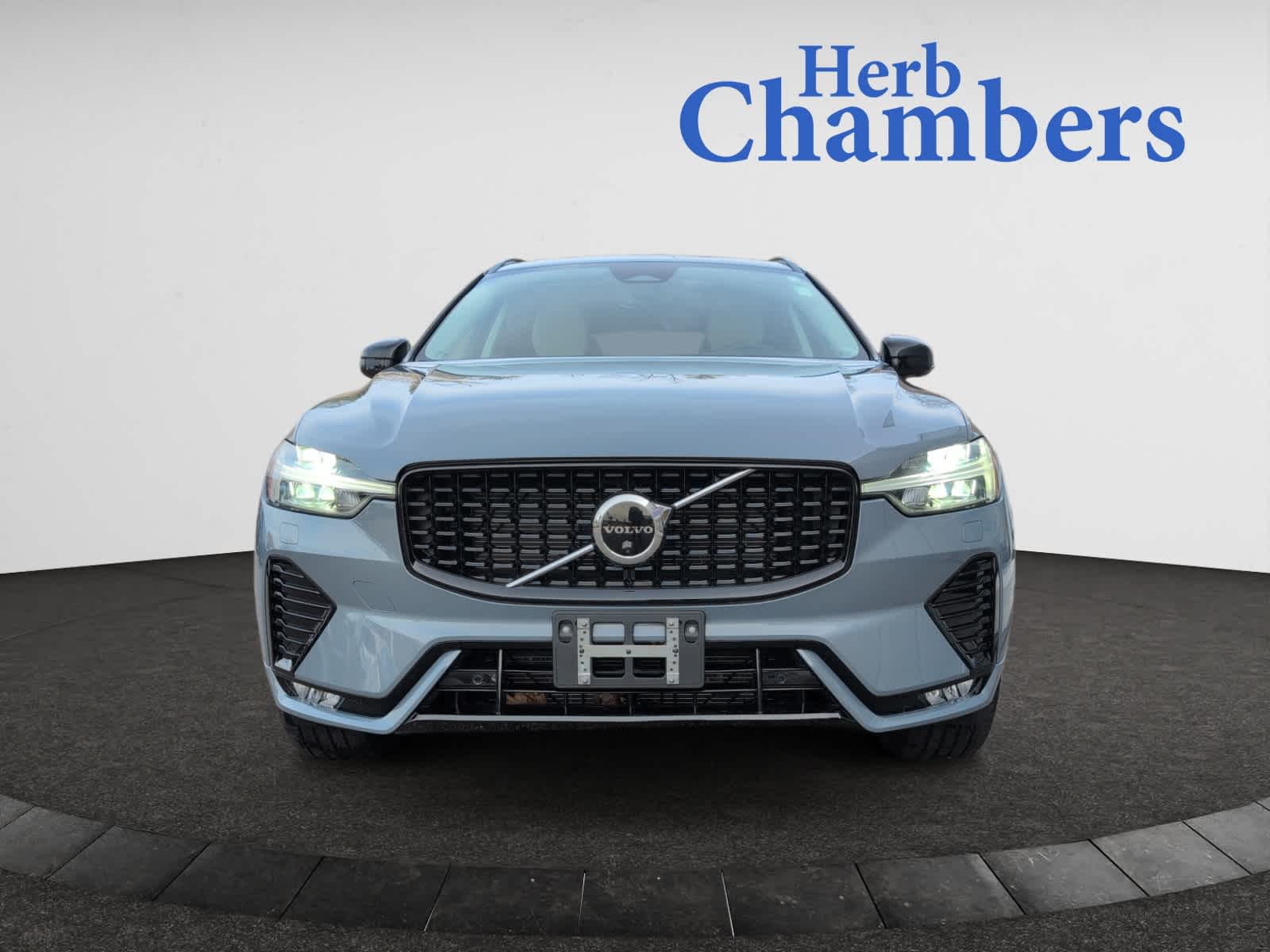 used 2023 Volvo XC60 car, priced at $38,998