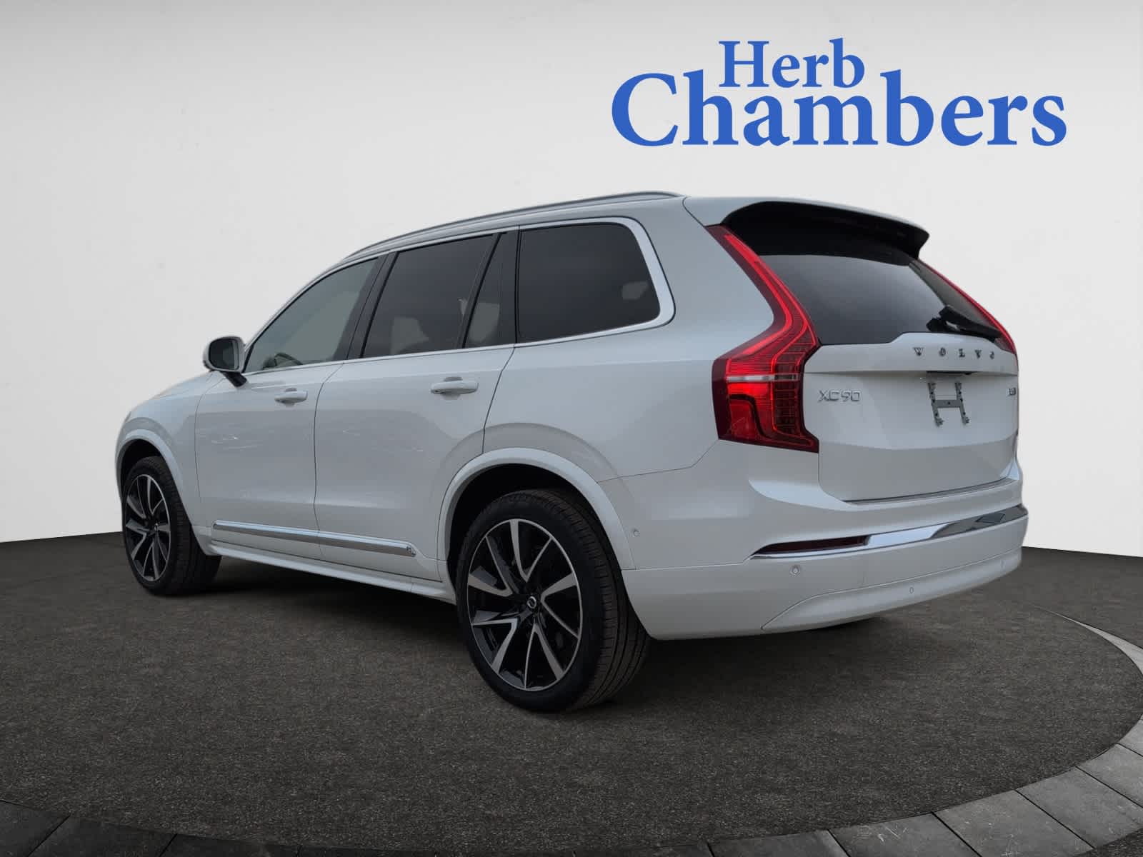 new 2024 Volvo XC90 car, priced at $67,415