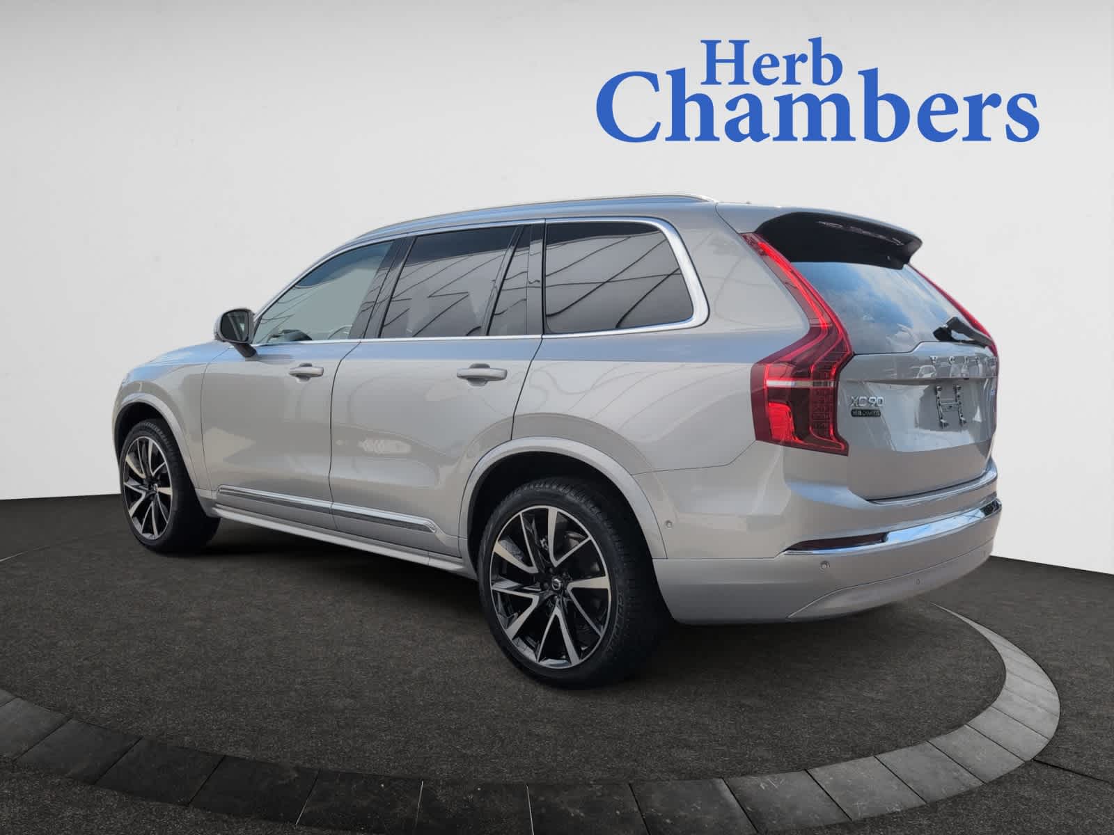 new 2024 Volvo XC90 car, priced at $54,998