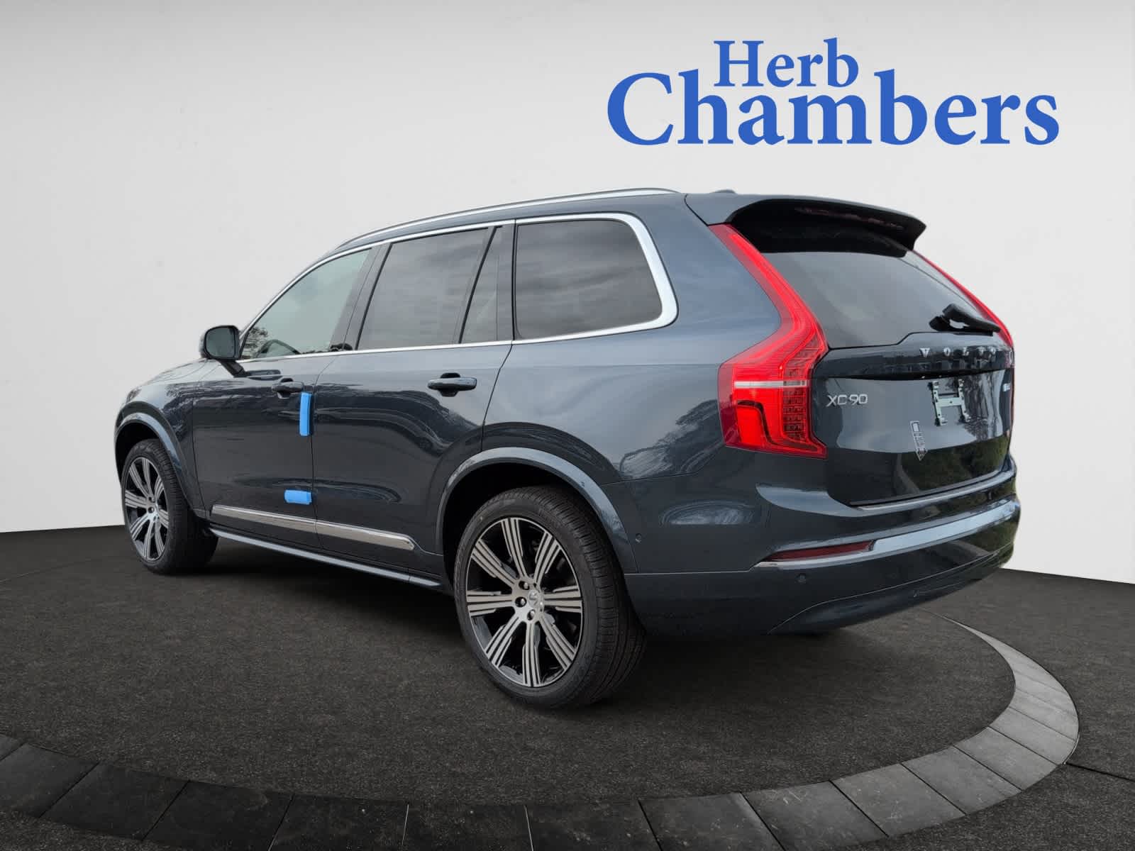 new 2025 Volvo XC90 car, priced at $67,265