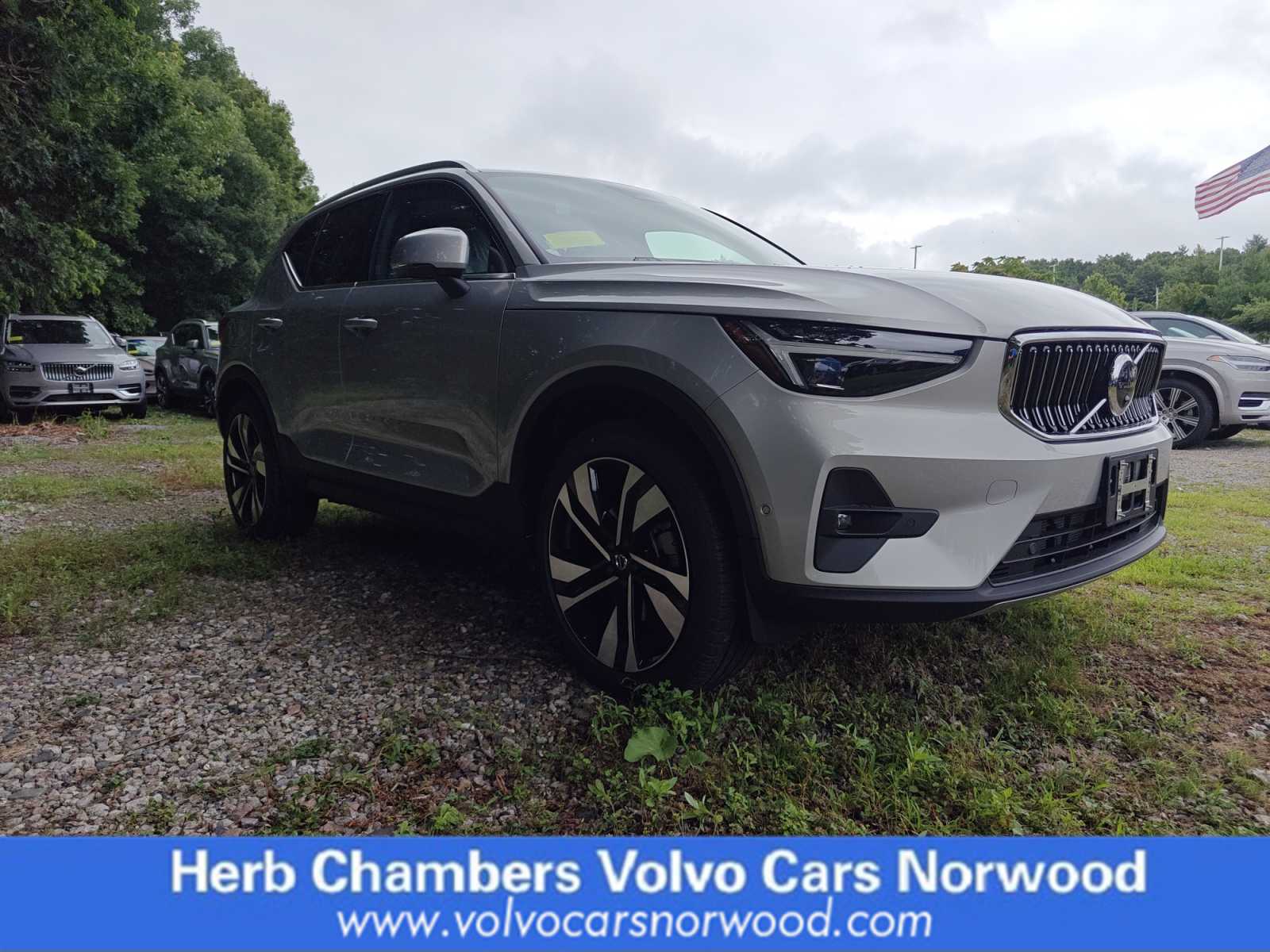 new 2025 Volvo XC40 car, priced at $51,040