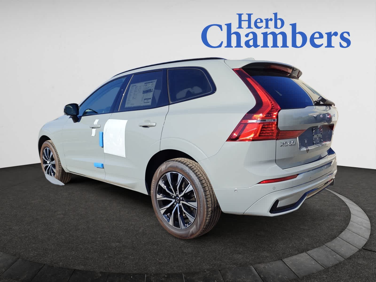 new 2025 Volvo XC60 car, priced at $54,950