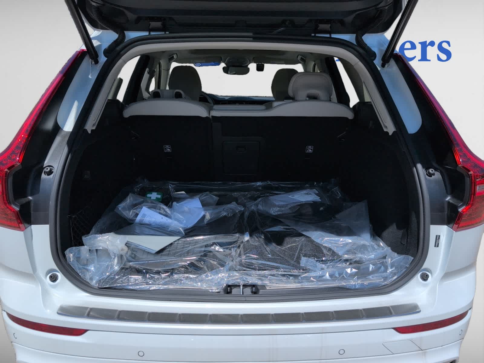 new 2025 Volvo XC60 plug-in hybrid car, priced at $66,260