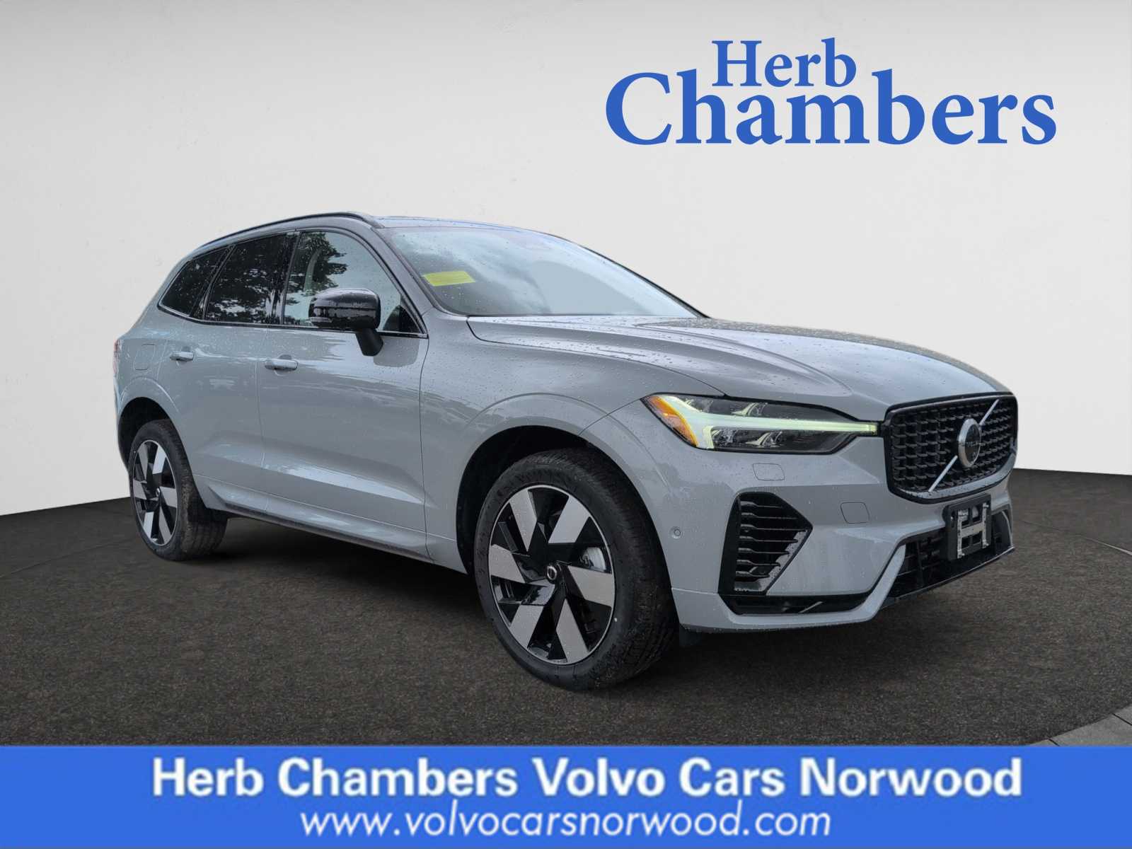 new 2025 Volvo XC60 plug-in hybrid car, priced at $67,405