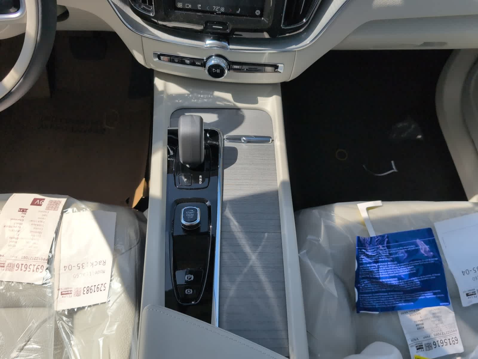 new 2025 Volvo XC60 car, priced at $56,505