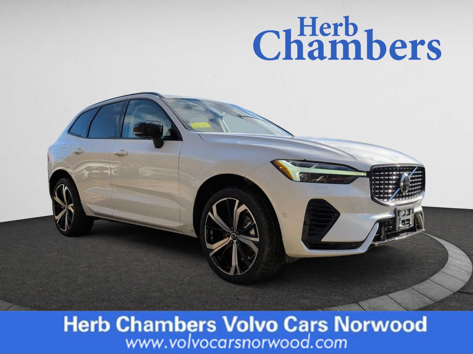 new 2025 Volvo XC60 plug-in hybrid car, priced at $71,485